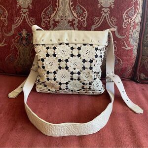 Dan W Ivory 3D Laser Cut Floral Stud Shoulder/Crossbody Bag. VGUC!
